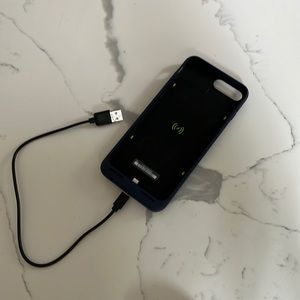 Mophie for Iphone 8 plus- used a handful of times- Like brand new